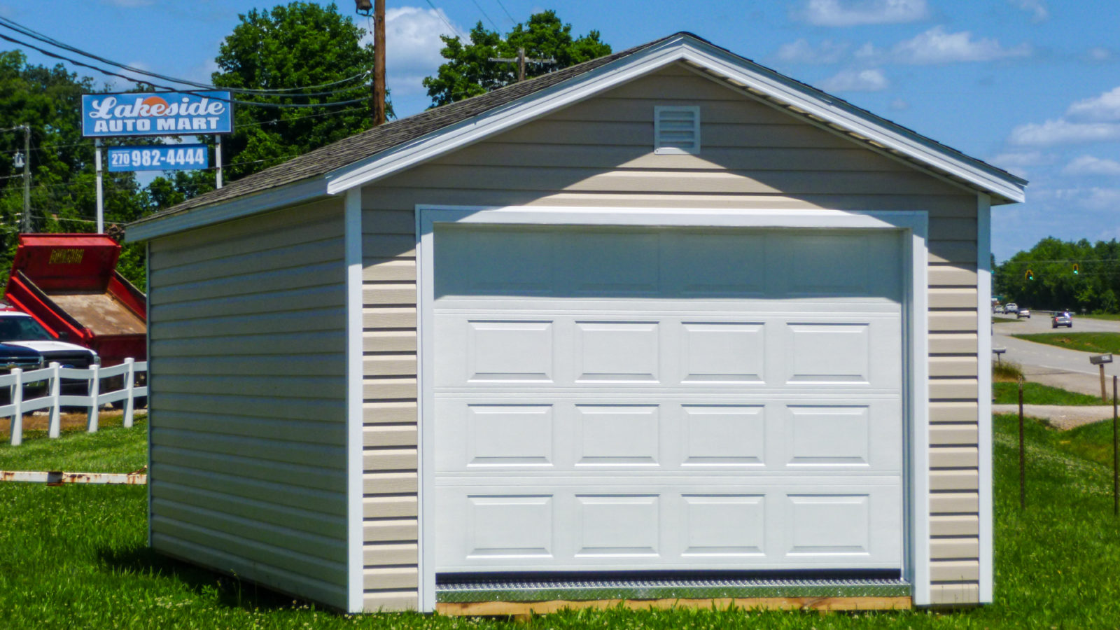 exterior of single-car garage size for sale near KY and TN