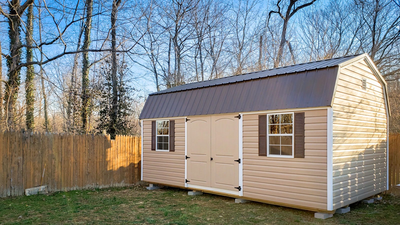 exterior of backyard storage shed for sale near KY and TN