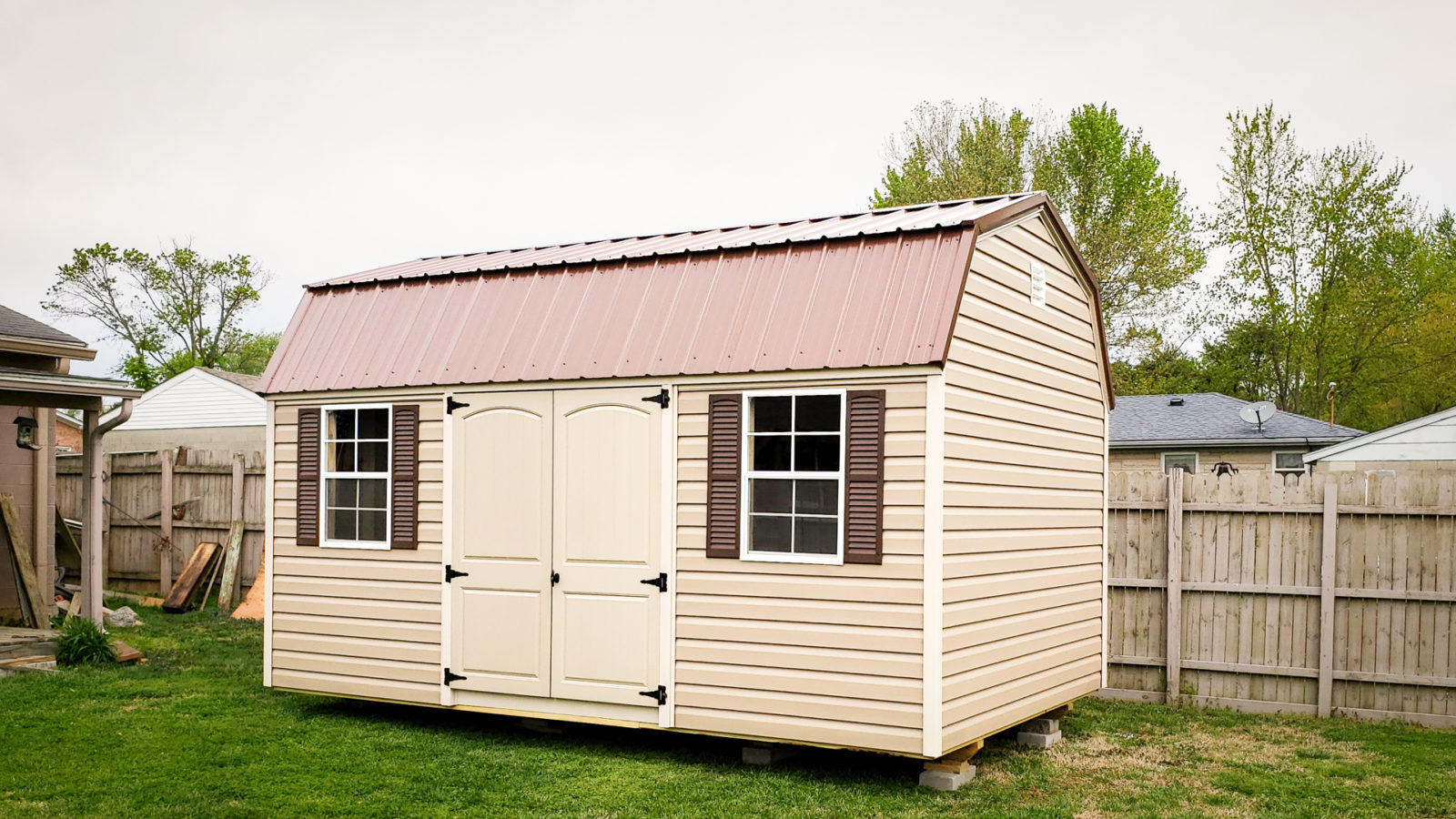pink roofed high barn large shed for sale