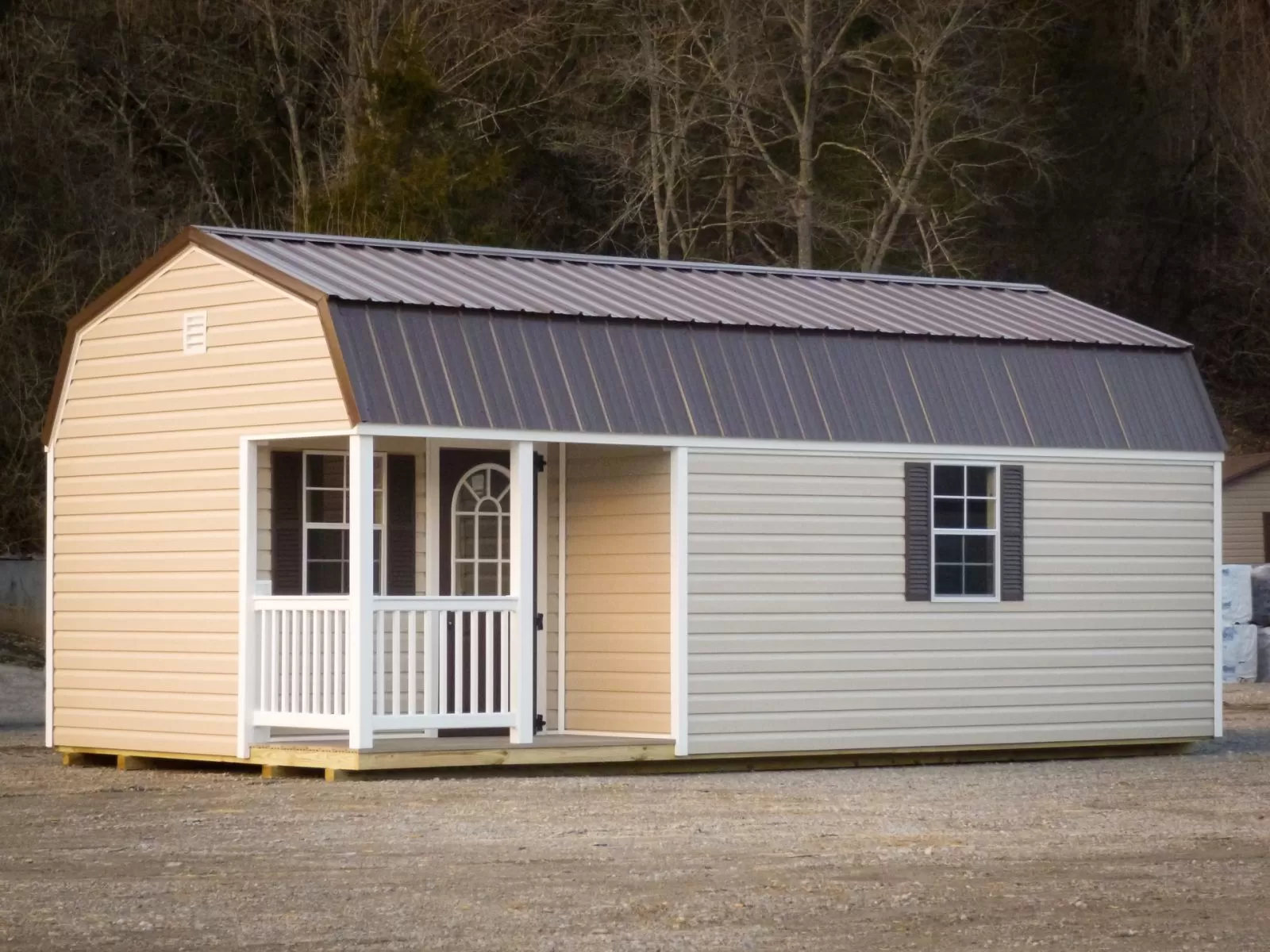 A prefab cabin for sale in Glasgow, KY